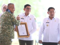 Bupati Tanah Bumbu Terima Penghargaan Kasad atas Dukungan Pembangunan Kodam