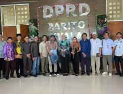 Warga Kuripan Keluhkan Jalan Rusak, DPRD Batola Minta Jadi Prioritas