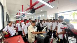 Honda Trio Motor Kenalkan EM1 e : ke Siswa SMK