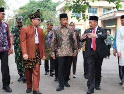 Bupati HST Samsul Rizal Terima Penghargaan dari BPMP dan BGTK Kalsel dalam Hardiknas 2026
