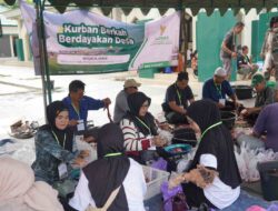 Pemkab Balangan dan Bank Kalsel Berbagi Kurban, 450 Warga Terima Paket Daging
