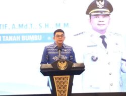Bupati Tanah Bumbu Luncurkan Si-Tegar BerAKSI, Permudah Akses Lowongan Kerja