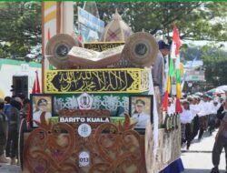Pawai Ta’aruf MTQ Kalsel ke-37 Semarakkan Marabahan, Tampilkan Ragam Budaya Daerah