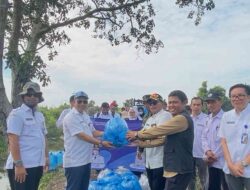 90 Ribu Benih Gabus dan Papuyu Ditebar di Barito Kuala, Dislautkan Kalsel Bergerak Selamatkan Populasi Ikan Lokal