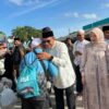 Suasana Haru Warnai Kedatangan, Wabup Syairi Mukhlis Sambut Jamaah Haji Kotabaru