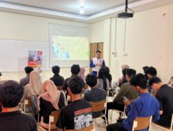 Cetak Generasi Pelopor Keselamatan, Trio Motor Edukasi Safety Riding Mahasiswa Poliban