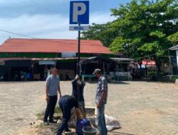 Tata Parkir Lebih Tertib, Dishub Balangan Pasang Rambu di Sejumlah Lokasi