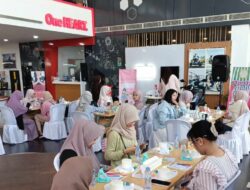 Honda Trio Motor Perintis Ajak Warga Asah Kreativitas Menghias Bento Cake di Showroom