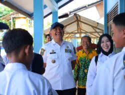 Monitoring ke SMPN 1 Takisung, Bupati Tala Soroti Fasilitas Guru hingga Keselamatan Siswa