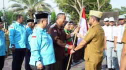 Semarak Kemerdekaan, Pemkot Banjarmasin Bagikan Bendera Merah Putih kepada Masyarakat