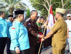 Semarak Kemerdekaan, Pemkot Banjarmasin Bagikan Bendera Merah Putih kepada Masyarakat