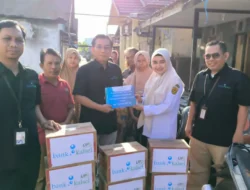 Peduli Korban Kebakaran, Bank Kalsel Berikan Bantuan Dana dan Makanan