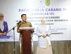 Hadiri Rakercab IV IWAPI, Wali Kota Yamin Dorong Perempuan Sebagai Penggerak Ekonomi