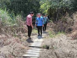 DPRD dan PUPR Balangan Tinjau Jembatan Rusak di Muara Ninian, Diusulkan Dibangun pada 2027