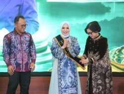 Tutup Pamor Borneo 2026, Fathul Jannah Dorong Pelestarian Wastra dan Digitalisasi UMKM