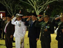 Bupati Andi Rudi Latif Ikuti Renungan Suci dan Ziarah Makam Pahlawan di Tanah Bumbu