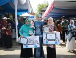 Mama Deden Antarkan PKK HST Juara Lomba Masak Serba Ikan Menu Balita