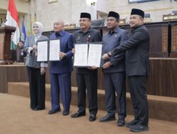 ‎DPRD Kalsel Setujui Dua Raperda Strategis untuk Perkuat Fiskal Daerah
