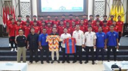 Siap Harumkan Nama Banua, Wali Kota Lepas Tim Soeratin U-13 Wasaka Indonesia