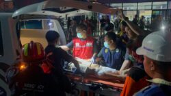 Tangis Haru di Pelabuhan Trisakti, 69 Korban Selamat KM Virgo Transport 8 Tiba