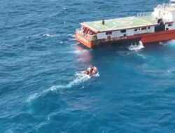 Penyelam Basarnas Temukan Satu Korban di Dalam Bangkai KM Virgo Transport 8