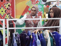 Tanah Bumbu Bawa Tenun hingga Produk UMKM ke Panggung Kriyanusa 2026