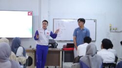 Trio Motor Edukasi Safety Riding Bersama Mahasiswa D3 FEB ULM