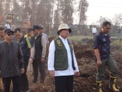 Karhutla di Sekitar RSJ Sambang Lihum, Ekskavator Dikerahkan Bongkar Bara Gambut