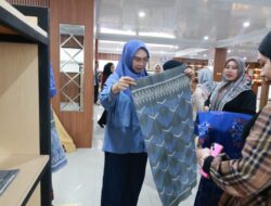 Tenun Pagatan Jadi Perhatian, Dekranasda Tanbu Bidik Pasar Nasional