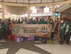 Puluhan ASN Bapperida Balangan Berbelanja, Pasar Paringin Lebih Ramai