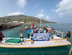 Gubernur H. Muhidin Salurkan Hibah Kapal dan Perkuat Pengawasan Laut di Pulau Sembilan
