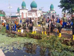 Gerakan Banjarmasin Asri, TNI-Polri dan Pemkot Kompak Bersihkan Sungai untuk Antisipasi Banjir